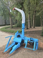 Hacheuse de maïs à une rangée / à une colonne, montée sur tracteur, entraînée par prise de force, pour ensilage et fourrage
