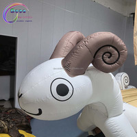 Barco Pirata Inflable Gigante con Cabeza de Oveja, una Decoración Ideal para Entretenimiento