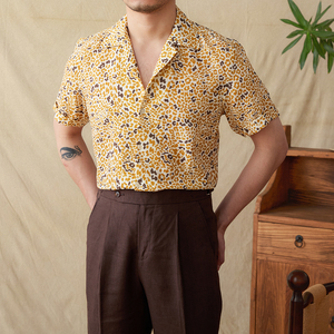 Nouvelle <span class=keywords><strong>chemise</strong></span> <span class=keywords><strong>homme</strong></span> été 2026 100 % polyester à col campiste, coupe ample, imprimé léopard, sans plis, à manches courtes, pour vacances et plage - Product Image 4