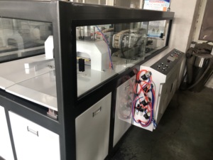 Máquina automática de 20 mm para fabricar tubos de PVC, extrusora de doble tornillo cónico para CPVC y UPVC, para aplicación en plantas de fabricación de cables. - Product Image 1