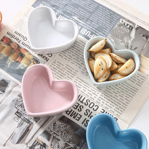 Custom heart-shaped <b>ceramic</b> bowls/<b>dishes</b>/sauce <b>dishes</b> for cakes, desserts, and <b>baking</b>; custom designs and samples are welcome. - Product Image 1