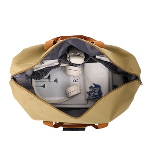 กระเป๋าเดินทางไนลอนแบบมีช่องใส่รองเท้า ขนาดใหญ่ สำหรับออกกำลังกาย ฟิตเนส พักค้างคืน หรือเดินทางทั่วไป  รับสกรีนโลโก้ได้  แฟชั่นสไตล์ unisex - Product Image 3