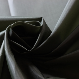 Tessuto in Taffetà 190T 100% Poliestere Riciclato da Fabbrica Cinese per Fodere di Borse e Valigie, Letti Gonfiabili - Product Image 4