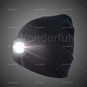Biểu Tượng Tùy Chỉnh USB Có Thể Sạc Lại Dệt Kim <span class=keywords><strong>Beanie</strong></span> <span class=keywords><strong>Hat</strong></span> Cho Người Lớn Phụ Nữ Và Nam Giới Được Xây Dựng-Trong Trắng LED Ánh Sáng Cho Mùa Đông Bên Ramadan - Product Image 1
