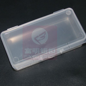 transparent plastic box