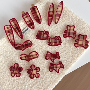 Nuevo Pasador de Pelo Rojo Estilo Dulce para Niñas, Diseño de Animales a Cuadros Rojo Beige, Pinza de Pelo de Plástico con Forma de Corazón y Flor - Product Image 1