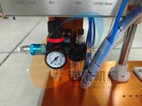 Machine de capsulage semi-automatique à 3 roues pour petits bouchons, échantillons cosmétiques, mini-bouteilles et produits d'essai