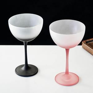 كؤوس كوكتيل مارتيني وردية بالجملة، كؤوس كوكتيل خاصة للبار بحافة ذهبية - Product Image 4