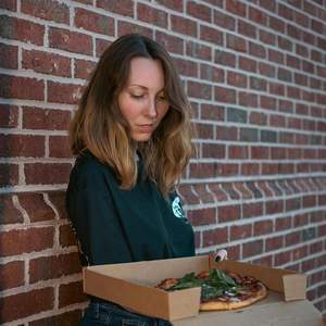 Cajas para Pizza de Cartón Corrugado Kraft de 10 x 10 x 1.75 Pulgadas, Mantienen las Pizzas y Productos Horneados Calientes y Vaporosos - Product Image 6