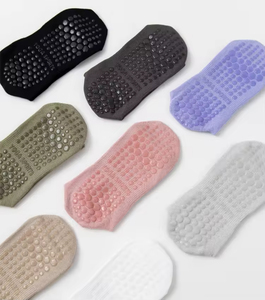 Calcetines de Yoga y Pilates Antideslizantes Personalizados para Mujer, con Agarre de Silicona para Deportes, Fitness, Baile, Transpirables y de Alta Calidad - Product Image 2