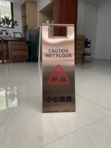 لافتات تحذيرية من الفولاذ المقاوم للصدأ موديل ساخن تستخدم في أي مشهد للوحة لافتات التحذير للفنادق - Product Image 5