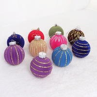 Boule décorative de Noël faite à la main, en plastique, peinte et floquée, pour suspendre à l'arbre de Noël, fournitures de fête, vente chaude transfrontalière