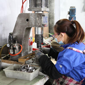 <span class=keywords><strong>Attache</strong></span> de <span class=keywords><strong>caisse</strong></span> avec serrure à guillotine Loquet à bascule pour boîte à outils Équipement industriel Loquet de sécurité en métal - Product Image 6