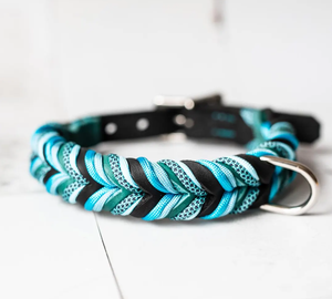 Collar de Perro Personalizable de Lujo Hecho a Mano con Hebilla de Metal Resistente, Longitud Ajustable, Trenzado Suave de Paracord y Cuero, Elegante - Product Image 2