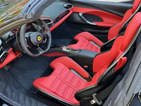 Vente aux enchères directe des voitures d'occasion 2025-Ferrari-296 GTB Coupé AWD Voitures d'occasion certifiées à faible kilométrage en bon état de fonctionnement