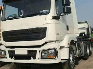 <span class=keywords><strong>Camion</strong></span> Trattore H3000 <span class=keywords><strong>con</strong></span> Ampio Spazio di Lavoro per Operazioni di Movimentazione Carburante - Product Image 3