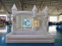 Château gonflable blanc avec ballons flottants, maison à bulles, château gonflable
