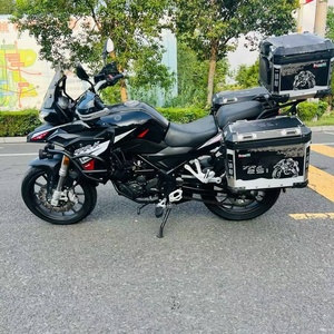 รถมอเตอร์ไซค์ TRK251 ระบายความร้อนด้วยอากาศ สูบเดียว ระบบ ABS 6 สปีด น้ำหนักเบา สำหรับทุกสภาพถนน - Product Image 2