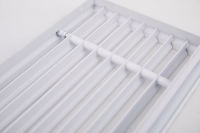 Profils linéaires modernes en aluminium pour déflecteurs d'air de plafond, grilles de climatisation et diffuseurs - Atelier extérieur