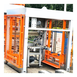 Máquina Automática para Fabricar Bloques de Hormigón Huecos de Diseño Moderno QT5-15 Guinea, Máquina para Ladrillos de Cemento con Sistema de Rotura - Product Image 6