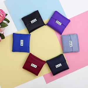 Sac à bandoulière personnalisé, écologique, réutilisable, portable, pliable, recyclable, avec motif de lettres, en tissu Oxford/Polyester - Product Image 4