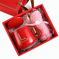 Tasse en céramique moderne et minimaliste avec couvercle, motif ours imprimé thermocollant fait main – Cadeau attentionné pour l'ouverture de nouveaux événements ou les faveurs de mariage