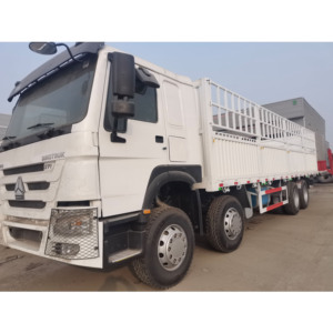 Camión de <span class=keywords><strong>segunda</strong></span> <span class=keywords><strong>mano</strong></span> Sinotruck Howo 12 ruedas Euro 5 8*4 usado a la venta - Product Image 3