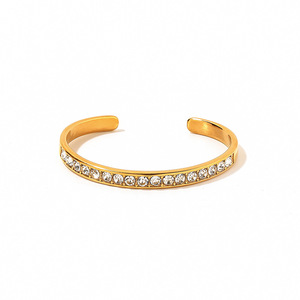Brazalete de moda chapado en oro de 18k, acero de titanio con circonitas blancas en engaste de canal, para mujer, joyería de fiesta. - Product Image 4