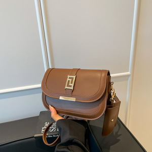 Nuova <span class=keywords><strong>Borsa</strong></span> a <span class=keywords><strong>Tracolla</strong></span> Vintage Casual da <span class=keywords><strong>Donna</strong></span> in Stile Coreano, Design di Lusso Leggero in PU per l'Estate - Product Image 4