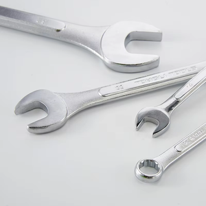 Clé à molette combinée en acier au carbone miroir poli 6mm-32mm Extrémité de boîte ouverte dans une variété de tailles - Product Image 1