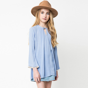 Camisas Elegantes de Nuevo Diseño para Chicas, Camisas Casuales de Diseñador con Aberturas Laterales, Importación y Exportación - Product Image 1