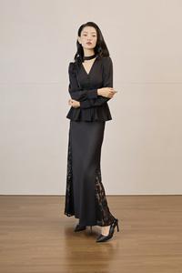 Jupe longue en soie pour femme Maxi Standard taille haute unie / avec panneau en dentelle Vietnam Toutes saisons MIDNIGHT LILY - Tissu doux et élégant KV73 - Product Image 5