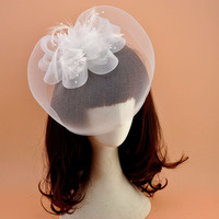 Chapeau de fête vintage style britannique pour courses hippiques avec plume et fleur, pince à cheveux noire et blanche pour mariée, idéal pour studio photo