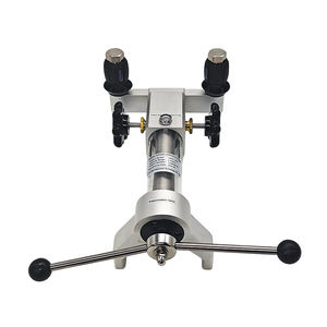 Pompe de calibrateur de pression hydraulique YWQ-1442 | Calibrateur de pression de système d'essai de pression liquide de 700 barres - Product Image 2