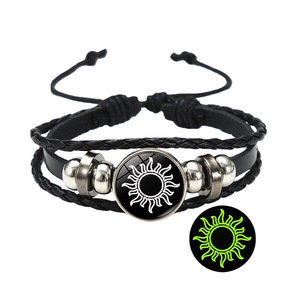 Pulsera de Cuero Trenzado Multicapa Hecha a Mano Unisex con Gema del Tiempo Sol Luna, Conmemorativa de Turismo, Venta al por Mayor - Product Image 4