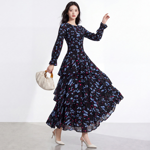 Robe longue plissée décontractée en mousseline de soie à imprimé floral vintage pour femme, coupe trapèze froncée, tissée naturellement, automne-hiver - Product Image 2