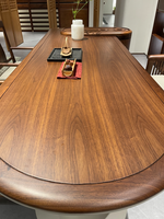 Meubles sur mesure fabriqués à l'usine de Foshan |   Table à thé ovale en noyer noir américain massif pour la maison, le bureau et la salle de thé
