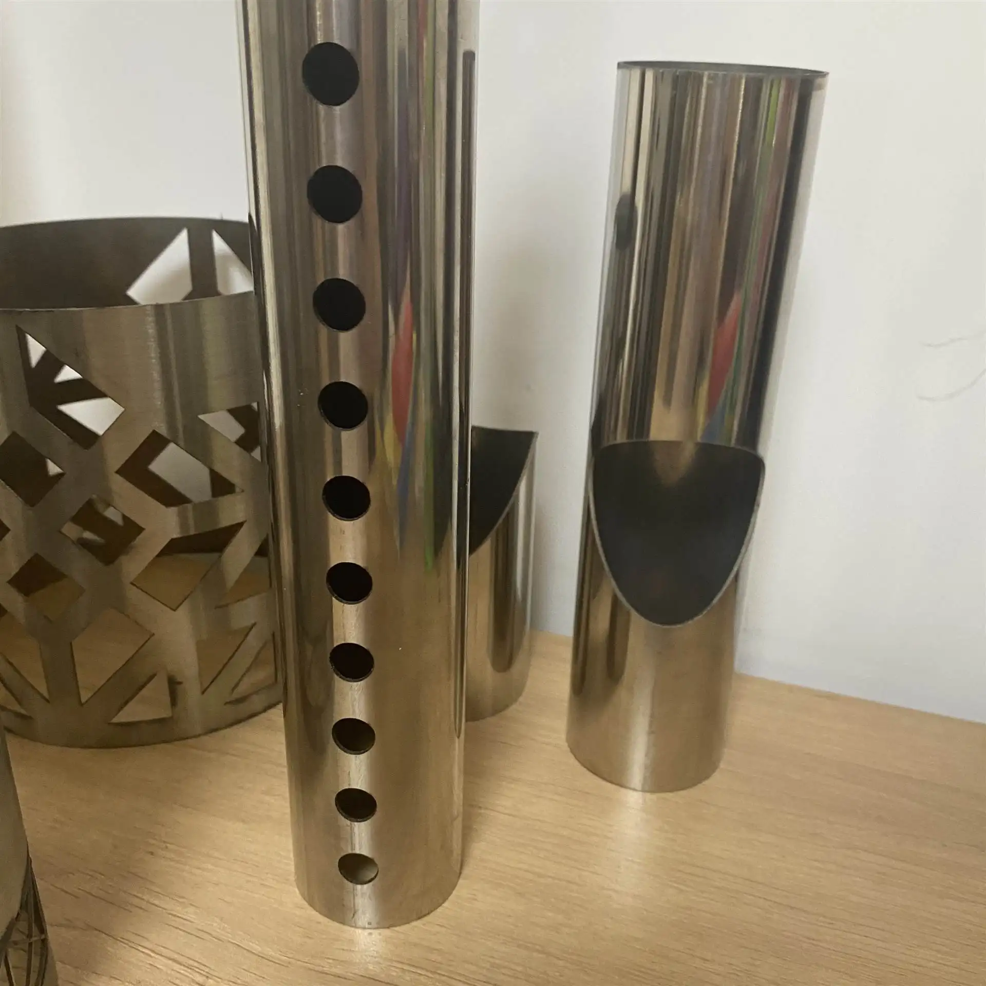 ישיר מתקדם ציוד לייזר לחתוך צינור מתכת חיתוך CNC לייזר חיתוך שירות