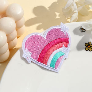 Venda quente Novo Estilo Coração Bordado <span class=keywords><strong>Patches</strong></span> Atacado Colorido LGBT Heat Press Applique Personalizado arco-íris Orgulho Bordado Patch - Product Image 1