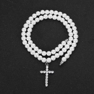 Vente directe d'usine, collier en perles blanches avec pendentif croix en zircon et cuivre, plaqué or 18 carats, collier unisexe - Product Image 1