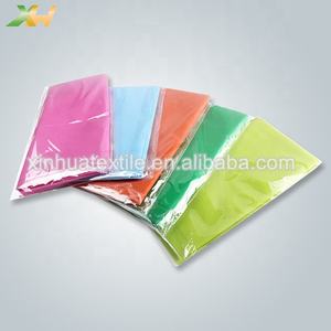 Mantel no tejido ecológico personalizado de fábrica 100% Pp mantel no tejido mantel colorido rollo de tela no tejida - Product Image 2