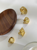 Venta al por mayor al por menor 18K PVD chapado en oro océano verano playa vacaciones impermeable Whelk Acero inoxidable anillos abiertos joyería para mujeres
