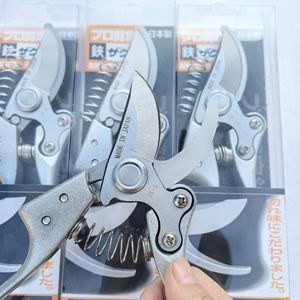 SK-5 Pruning Shears Carbon Steel Bypass 20-30 Mm For Fruit Trees And Landscaping Garden Use Made In Japan - Product Image 1