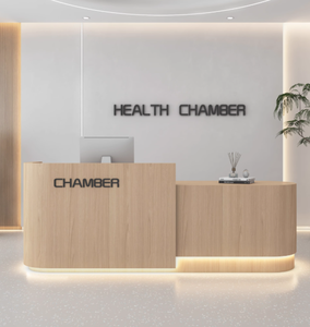 Bureau de réception en bois moderne et durable de luxe léger avec façade incurvée pour magasin de vêtements d'hôtel et salon de beauté - Product Image 3