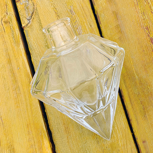 Fancy Spirit Liquor Bottle <strong>Special</strong> Shape 250ml 375ml 500ml <strong>Gin</strong> Whiskey Wine Vodka Glass Bottle for Brandy <strong>Gin</strong> with Cork - Product Image 2