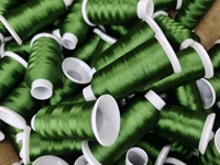 Benang Bordir Industri Polyester 100% 4000 Yard 5000Y 120D/2 40WT untuk Mesin