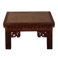Table basse en bois massif sculptée à la main avec plateau en marbre |   Table basse traditionnelle à assise au sol