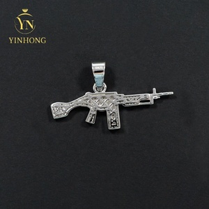 Usa Stock Hip-Hop-Charme Iced Out <span class=keywords><strong>Ak</strong></span>-<span class=keywords><strong>47</strong></span> Hip Hop Punk Schmuck Seil Kette Zirkon Iced Out Gun Moissan ite Anhänger Halskette für Männer - Product Image 6