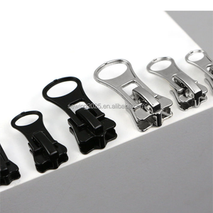 3#5#8# Resin Disc-<strong>shaped</strong> Self-locking <strong>Zipper</strong> <strong>Pulls</strong> High-end and Fashionable Metal Luggage with Almond-<strong>shaped</strong> Automatic <strong>Pull</strong> TAB - Product Image 1