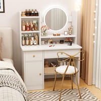 Table de maquillage avec miroir LED blanc au design moderne, chaise avec lumière, coiffeuse classique